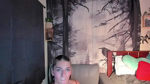 annyluna1 online show from December 20, 2025, 12:18 am