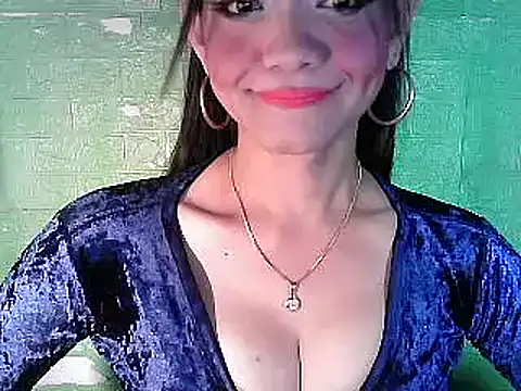 Snapshot of Rosebaumgardner1234 chatting on February 15, 2025, 12:54 pm Rosebaumgardner1234 online show from February 15, 2025, 12:54 pm