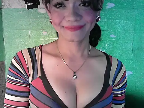 Snapshot of Rosebaumgardner1234 chatting on February 24, 2025, 3:31 pm Rosebaumgardner1234 online show from February 24, 2025, 3:31 pm