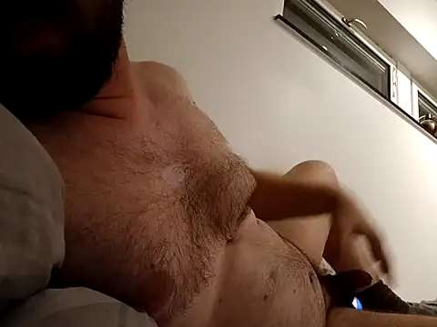 Horny Sweden2022 online show from September 8, 2025, 7:13 pm