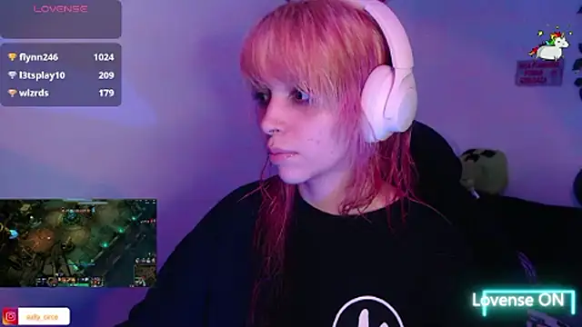 MaryJannes online show from December 3, 2025, 10:30 pm