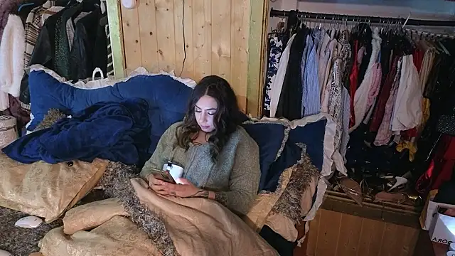 Snapshot of VanessaDoyle chatting on January 8, 2026, 12:29 pm VanessaDoyle online show from January 8, 2026, 12:29 pm