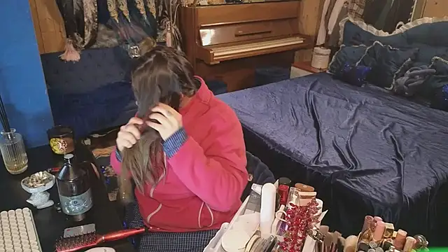 Snapshot of VanessaDoyle chatting on January 10, 2026, 1:51 am VanessaDoyle online show from January 10, 2026, 1:51 am