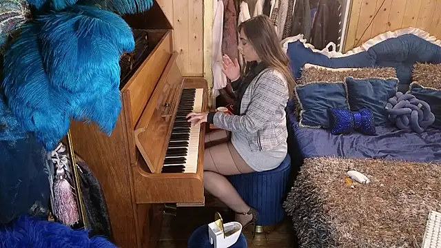 Snapshot of VanessaDoyle chatting on January 18, 2026, 3:38 pm VanessaDoyle online show from January 18, 2026, 3:38 pm