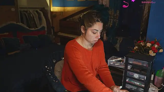 Snapshot of VanessaDoyle chatting on February 18, 2026, 5:53 pm VanessaDoyle online show from February 18, 2026, 5:53 pm