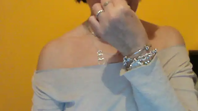 Snapshot of Althea_Love chatting on November 21, 2025, 8:13 am Althea Love online show from November 21, 2025, 8:13 am