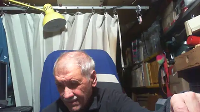Snapshot of nonnomaturobisex chatting on April 28, 2026, 3:39 pm nonnomaturobisex online show from April 28, 2026, 3:39 pm