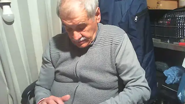 Snapshot of nonnomaturobisex chatting on May 17, 2026, 7:17 am nonnomaturobisex online show from May 17, 2026, 7:17 am