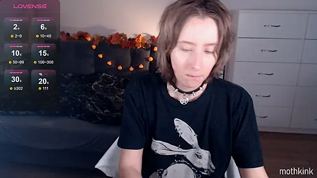 mothkink online show from November 11, 2025, 3:45 pm