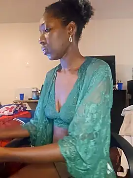 Snapshot of oliviaprettypussy chatting on October 23, 2025, 1:43 pm oliviaprettypussy online show from October 23, 2025, 1:43 pm