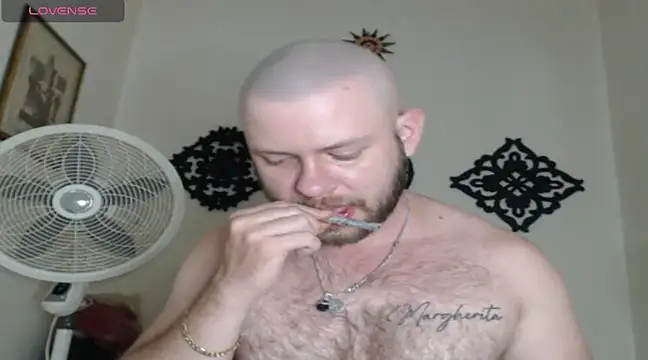 Snapshot of TONY_WHITE_7 chatting on December 5, 2024, 1:14 am TONY WHITE 7 online show from December 5, 2024, 1:14 am