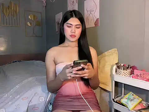 Delicate Savannah online show from March 23, 2026, 11:58 am