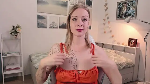 MissRightX online show from November 5, 2025, 10:26 am