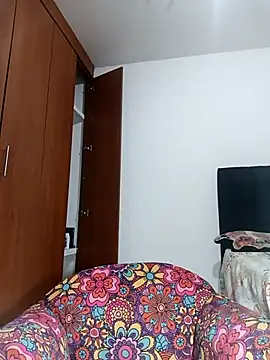 Snapshot of Van3orgasm4me chatting on September 24, 2025, 2:42 pm Van3orgasm4me online show from September 24, 2025, 2:42 pm