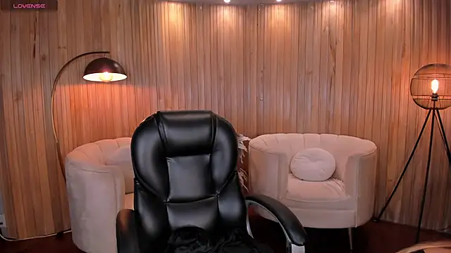 Snapshot of LexieWayne chatting on December 18, 2024, 7:52 pm LexieWayne online show from December 18, 2024, 7:52 pm