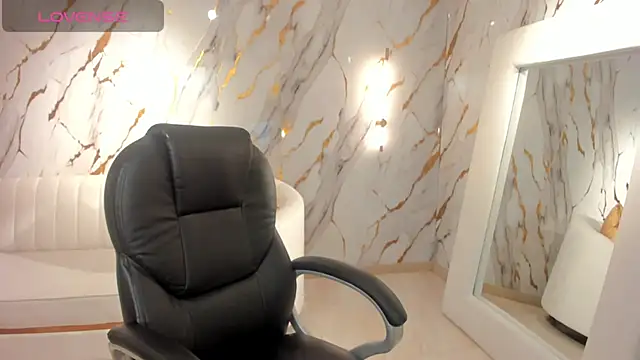 Snapshot of LexieWayne chatting on March 1, 2025, 1:07 pm LexieWayne online show from March 1, 2025, 1:07 pm