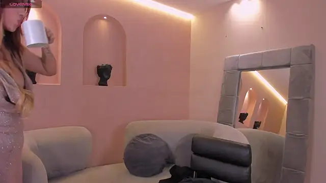 Snapshot of LexieWayne chatting on March 22, 2025, 4:04 pm LexieWayne online show from March 22, 2025, 4:04 pm