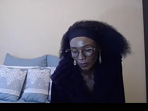 Snapshot of yummycherryxx chatting on October 22, 2025, 7:30 am yummycherryxx online show from October 22, 2025, 7:30 am