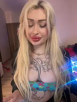 JennaLinn online show from May 6, 2026, 3:13 am