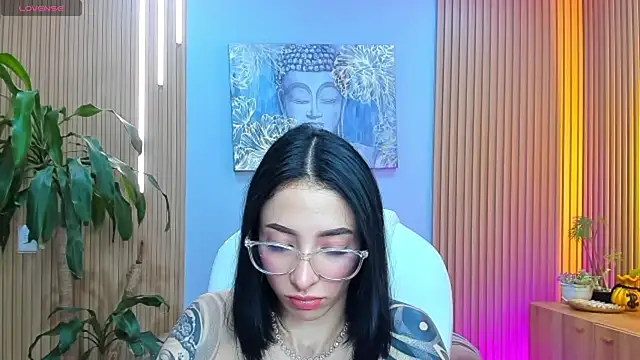 Snapshot of barbie_scoth_ chatting on May 3, 2026, 10:49 pm barbie scoth online show from May 3, 2026, 10:49 pm