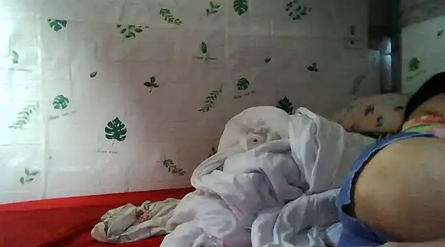 Snapshot of Silly_Girl21 chatting on December 30, 2024, 8:43 am Silly Girl21 online show from December 30, 2024, 8:43 am