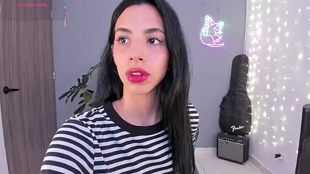 Snapshot of labrika_ chatting on October 24, 2025, 8:49 pm labrika online show from October 24, 2025, 8:49 pm