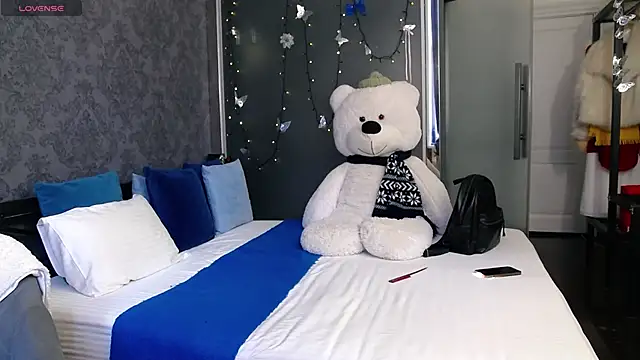 KateJonson online show from November 14, 2025, 7:29 am