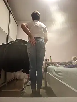 Snapshot of HouseOfCums chatting on October 18, 2025, 3:42 am HouseOfCums online show from October 18, 2025, 3:42 am