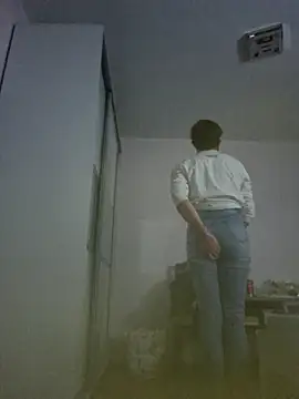 Snapshot of HouseOfCums chatting on November 8, 2025, 3:50 am HouseOfCums online show from November 8, 2025, 3:50 am