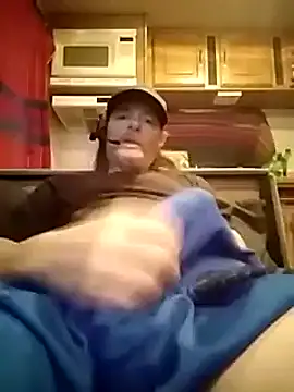 truckerlove69 online show from December 5, 2024, 4:55 pm