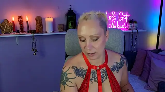 Jan ina online show from November 1, 2025, 1:13 pm