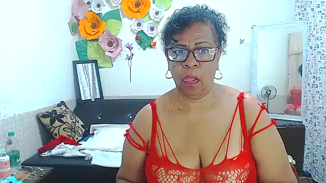 Snapshot of Yayis-hot-sexyw chatting on February 15, 2025, 5:41 am Yayis-hot-sexyw online show from February 15, 2025, 5:41 am