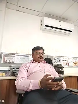 Snapshot of Desi_Londa_143 chatting on October 24, 2025, 5:59 am Desi Londa 143 online show from October 24, 2025, 5:59 am