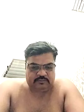 Snapshot of Desi_Londa_143 chatting on November 16, 2025, 5:40 pm Desi Londa 143 online show from November 16, 2025, 5:40 pm