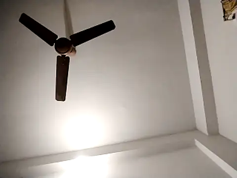 Snapshot of Desi_Londa_143 chatting on December 2, 2025, 12:49 am Desi Londa 143 online show from December 2, 2025, 12:49 am