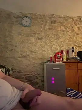 yann2392 online show from April 29, 2026, 3:05 pm