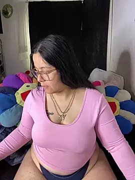 MsConejitaa online show from April 12, 2026, 6:13 pm