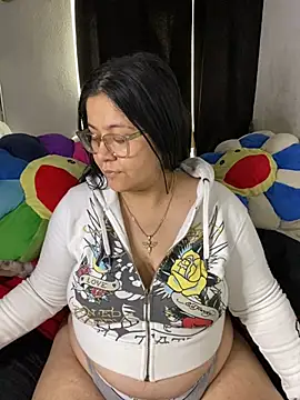Snapshot of MsConejitaa chatting on June 27, 2026, 4:12 pm MsConejitaa online show from June 27, 2026, 4:12 pm