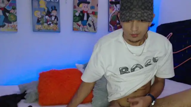 Snapshot of andersonZ998 chatting on November 25, 2025, 4:23 am andersonZ998 online show from November 25, 2025, 4:23 am