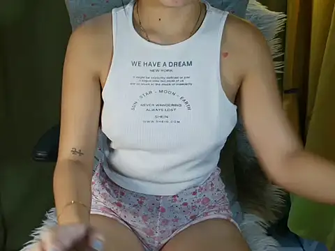 Sweet kitty60xx online show from November 25, 2025, 11:10 am