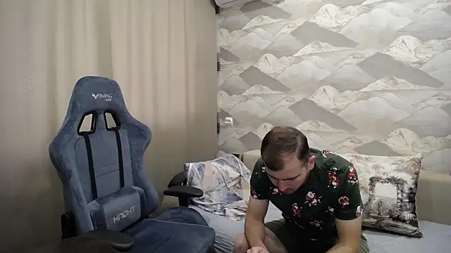 SerzhKorol1 online show from October 22, 2025, 6:46 am