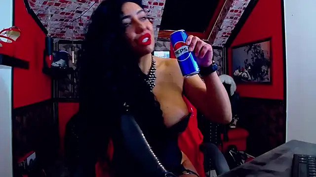 Snapshot of DommeBellatrix chatting on November 15, 2025, 6:11 am DommeBellatrix online show from November 15, 2025, 6:11 am