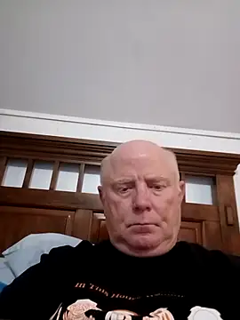 Snapshot of bigspike1960 chatting on October 28, 2025, 8:51 am bigspike1960 online show from October 28, 2025, 8:51 am