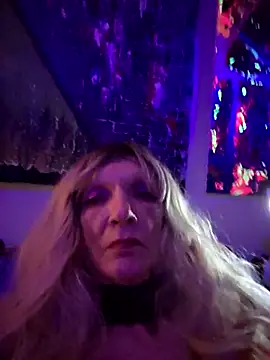 Snapshot of Vonniecd chatting on March 1, 2026, 11:18 pm Vonniecd online show from March 1, 2026, 11:18 pm