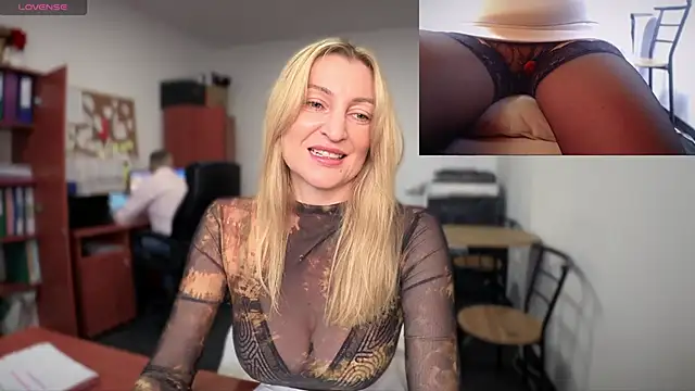 legsLONG online show from January 20, 2025, 8:09 am