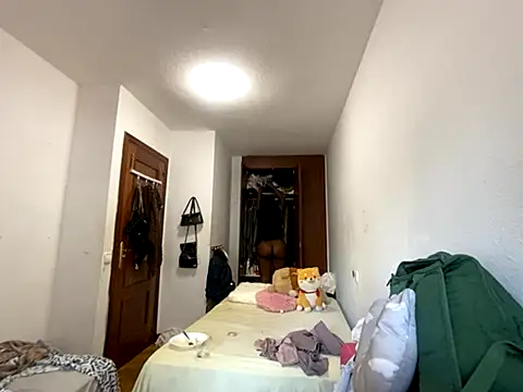 viioolleettaa online show from October 24, 2025, 4:03 pm