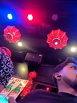 Snapshot of _IRRESISTIBLE_ chatting on October 4, 2025, 5:22 pm IRRESISTIBLE online show from October 4, 2025, 5:22 pm