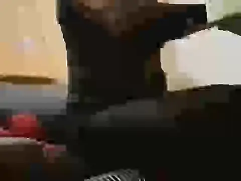Snapshot of LittlePussyBitch chatting on January 7, 2025, 1:38 am LittlePussyBitch online show from January 7, 2025, 1:38 am