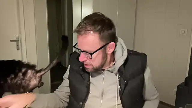 Snapshot of FABIOGLASSES chatting on January 15, 2025, 12:19 am FABIOGLASSES online show from January 15, 2025, 12:19 am