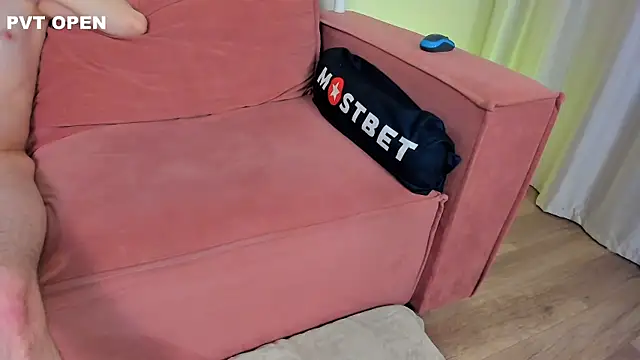 hlopushkahouse online show from December 21, 2024, 7:49 pm